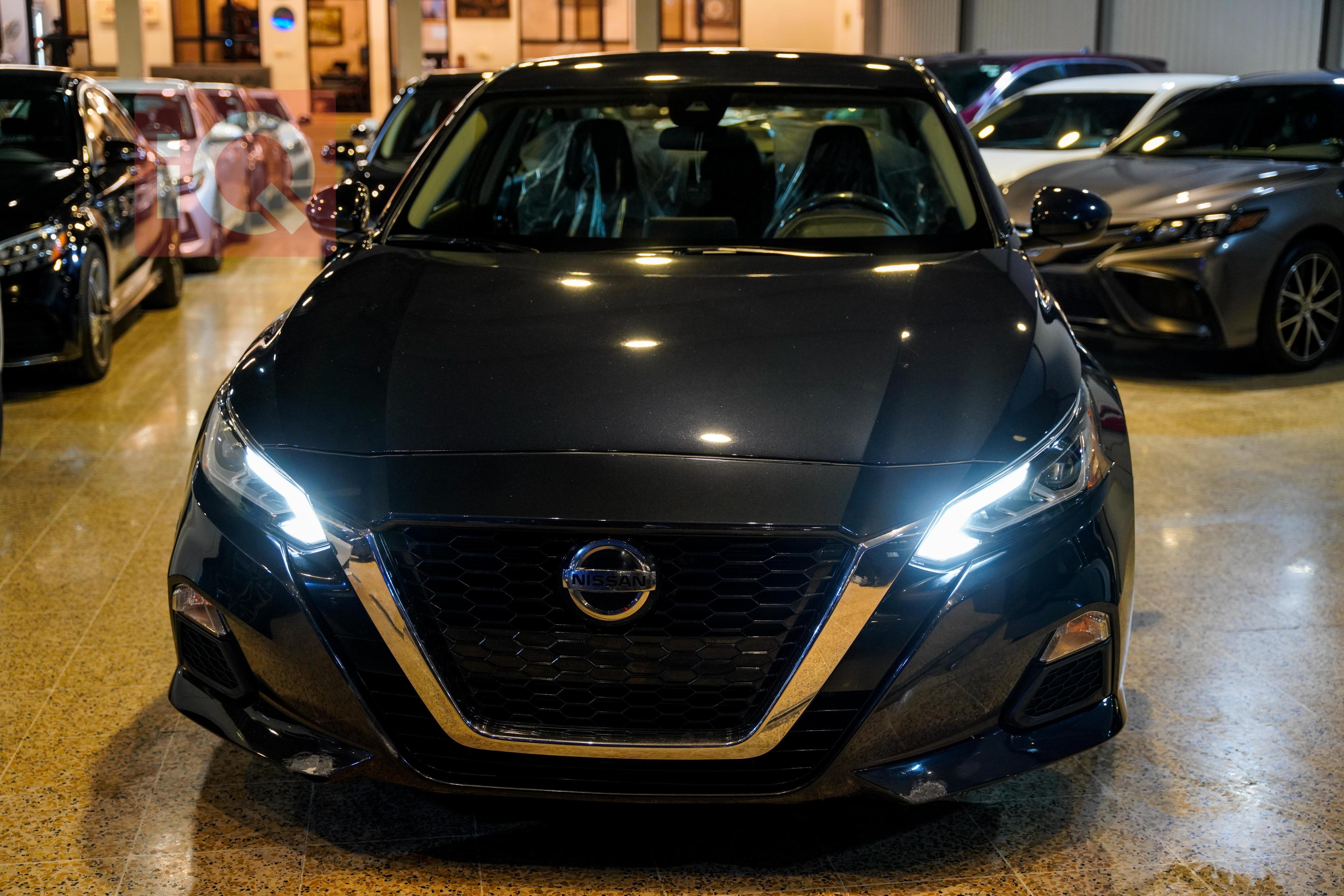 نيسان ألتيما